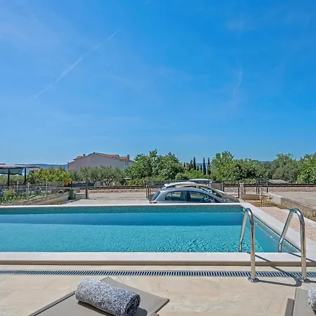 Villa Karavella - With Heated Pool
